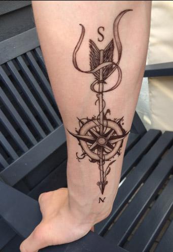 Tatouage temporaire boussole Tatouage éphémère le temps
