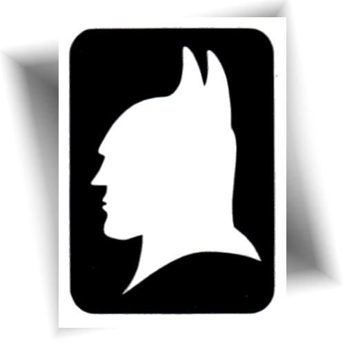 Pochoir tatouage adhésif Dark Night représentant la tête d’un justicier masqué pour tatouage éphémère enfant à paillettes ou encre corporelle