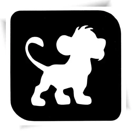 Pochoir tatouage éphémère lionceau pour enfants – stencil adhésif inspiré d’un célèbre personnage de dessin animé, idéal pour créer des tatouages colorés avec des paillettes ou de l'encre cosmétique.