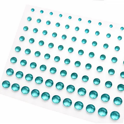 Strass autocollants turquoise pour maquillage de fête et personnaliser vos tatouages temporaires.