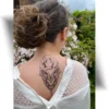 Tatouage éphémère pour le dos, motif rose et mandala avec fleurs de lotus, en noir. Élégant et féminin, avec une tenue de 3 à 7 jours, facile à appliquer et à retirer.