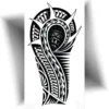 Tatouage temporaire noir motif Tahitien appliqué sur le haut du bras, style tribal réaliste.