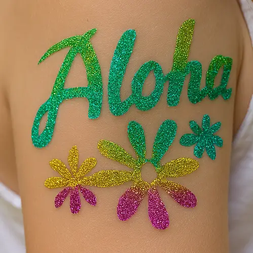 Tatouage temporaire pailleté représentant le mot 