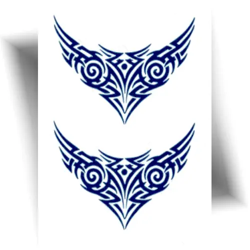 Tatouage semi-permanent petit motif tribal, rendu réaliste à base de jagua.