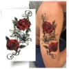 Tatouage temporaire fleur de lys, symbole de pureté et de noblesse, facile à appliquer et ultra-réaliste.