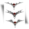 Tatouage temporaire triple tribal avec motifs tribaux et une rose rouge au centre. Un design sensuel et féminin qui dure entre 3 à 7 jours, idéal pour le bas du dos ou le bras.